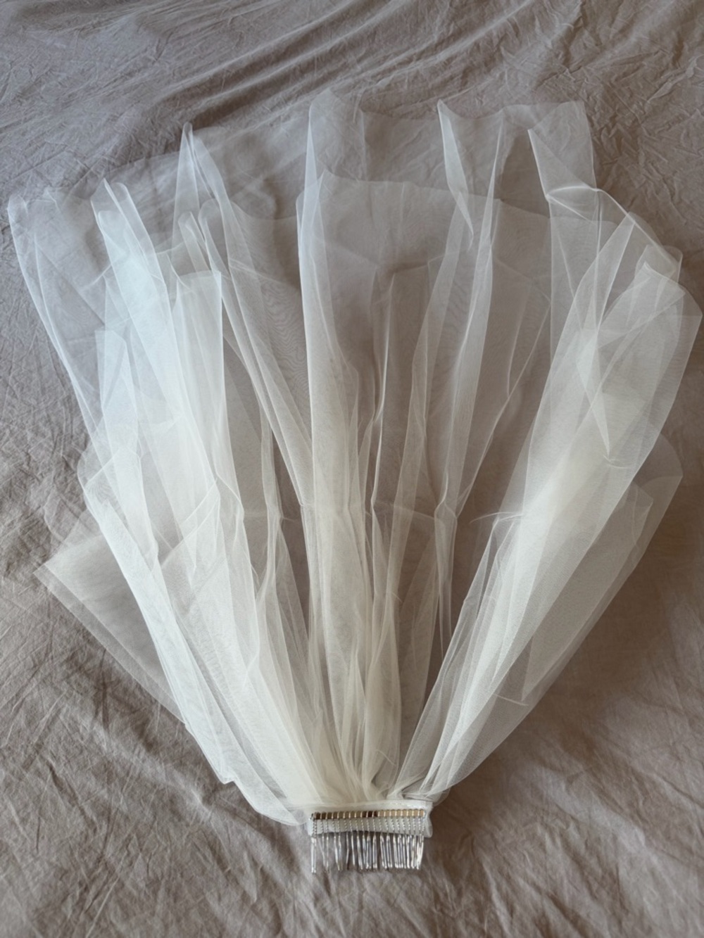 Ivory Fingertip Wedding Veil with Blusher - Picture 11 of 13
